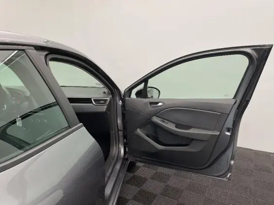 RENAULT CLIO V - voiture d'occasion - Photo 19