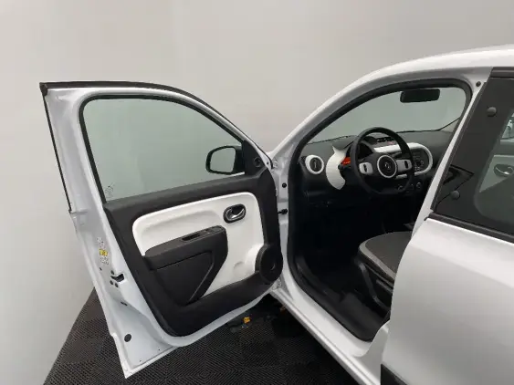 RENAULT TWINGO III - voiture d'occasion - Photo 17