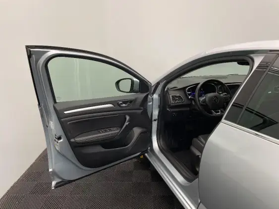 RENAULT SCENIC IV - voiture d'occasion - Photo 19