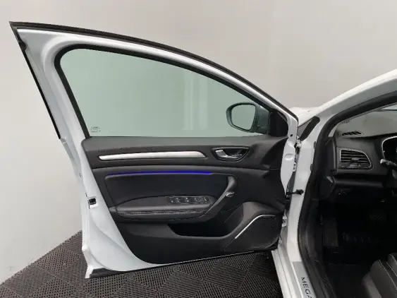 RENAULT MEGANE IV - voiture d'occasion - Photo 19