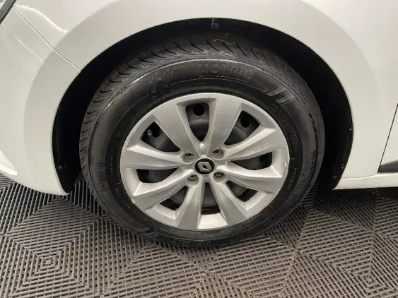 RENAULT CLIO V - voiture d'occasion - Photo 22