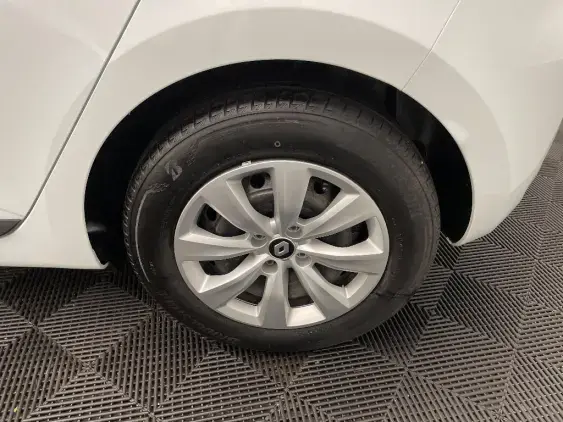 RENAULT CLIO V - voiture d'occasion - Photo 23