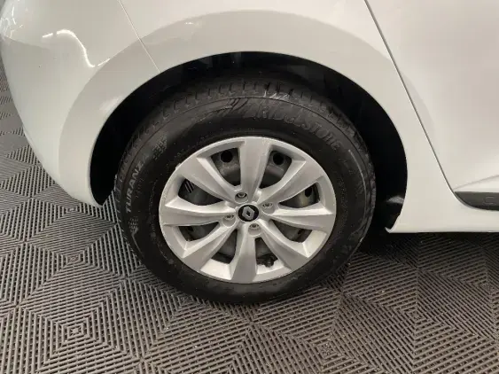 RENAULT CLIO V - voiture d'occasion - Photo 24