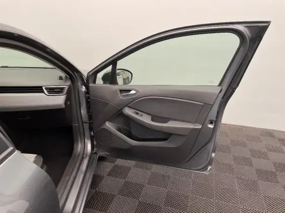 RENAULT CLIO V - voiture d'occasion - Photo 19