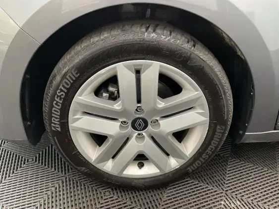 RENAULT CLIO V - voiture d'occasion - Photo 22