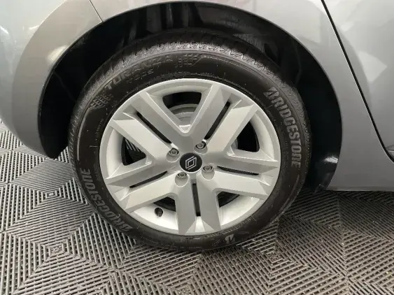 RENAULT CLIO V - voiture d'occasion - Photo 24