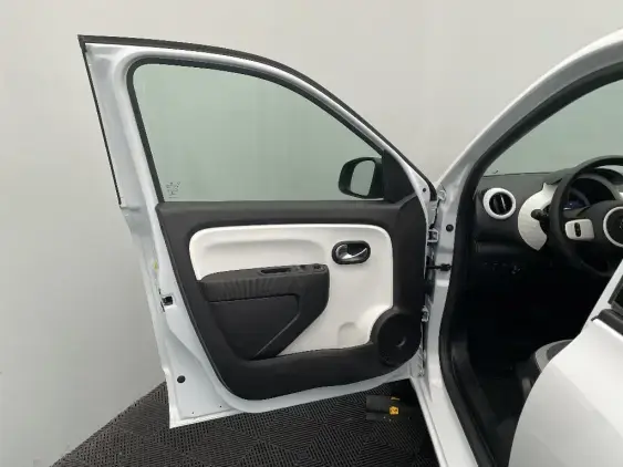 RENAULT TWINGO ELECTRIQUE III - voiture d'occasion - Photo 18