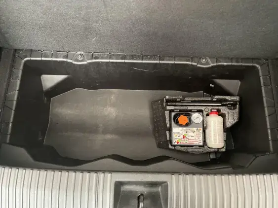 RENAULT SCENIC V ELECTRIQUE - voiture d'occasion - Photo 17