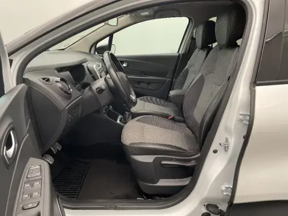 RENAULT CAPTUR - voiture d'occasion - Photo 18