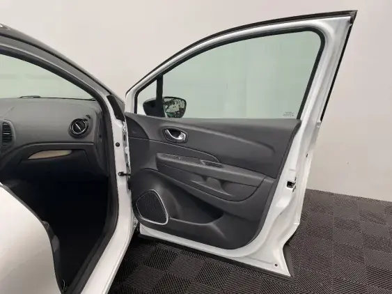 RENAULT CAPTUR - voiture d'occasion - Photo 20