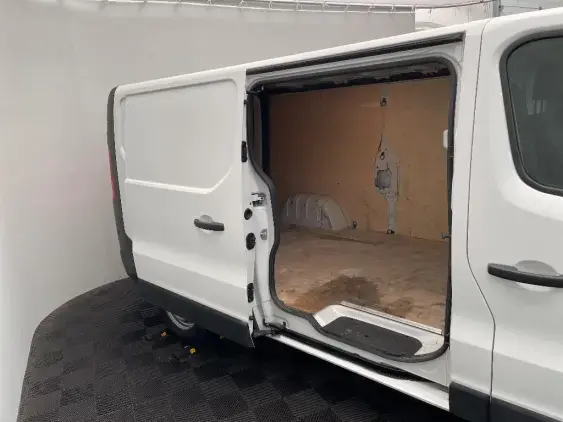 RENAULT TRAFIC FG III - voiture d'occasion - Photo 16