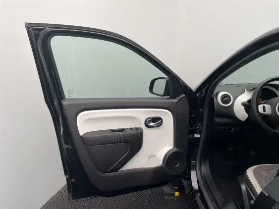 RENAULT TWINGO III - voiture d'occasion - Photo 19