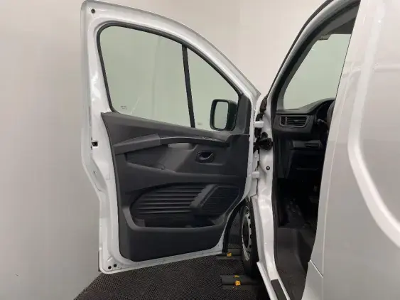 RENAULT TRAFIC FG III - voiture d'occasion - Photo 18