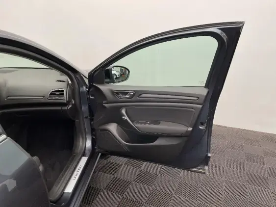 RENAULT MEGANE IV - voiture d'occasion - Photo 20