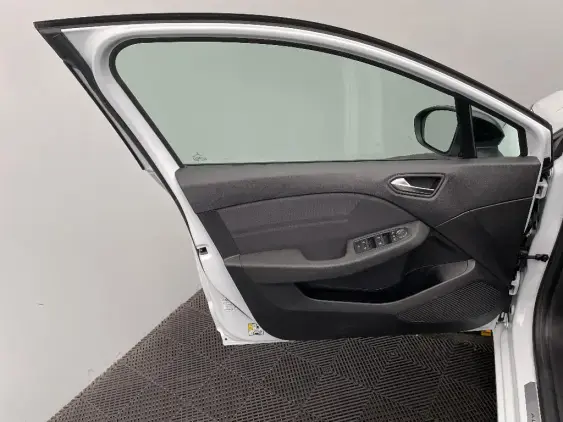 RENAULT CLIO V - voiture d'occasion - Photo 19