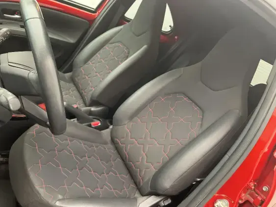 TOYOTA AYGO X - voiture d'occasion - Photo 18