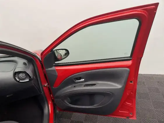 TOYOTA AYGO X - voiture d'occasion - Photo 20