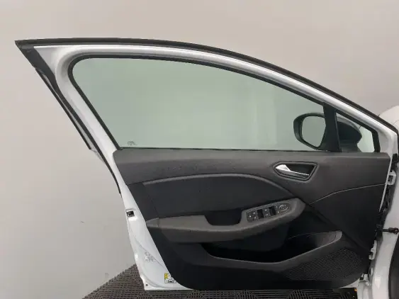 RENAULT CLIO V - voiture d'occasion - Photo 18