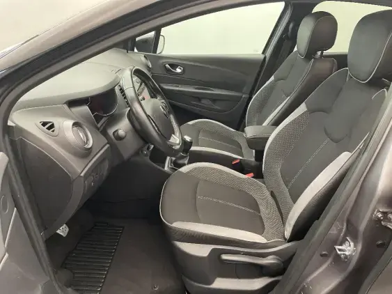 RENAULT CAPTUR - voiture d'occasion - Photo 18
