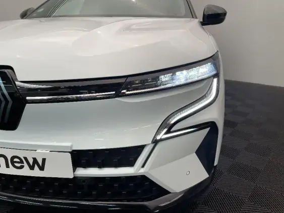 RENAULT MEGANE V - voiture d'occasion - Photo 22