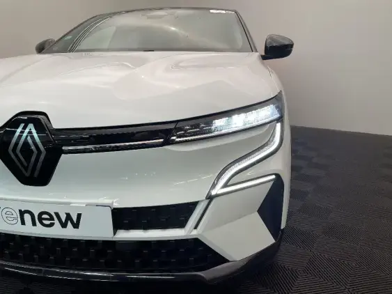 RENAULT MEGANE V - voiture d'occasion - Photo 22