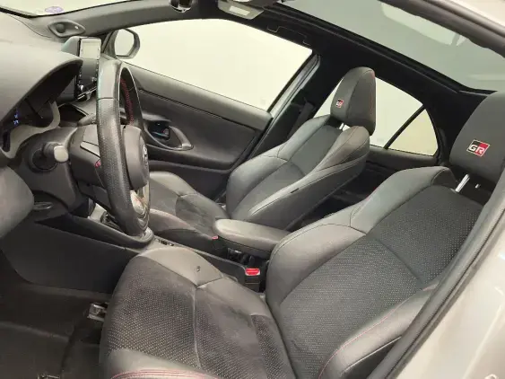 TOYOTA YARIS CROSS I - voiture d'occasion - Photo 18