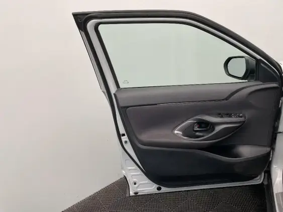 TOYOTA YARIS CROSS I - voiture d'occasion - Photo 19