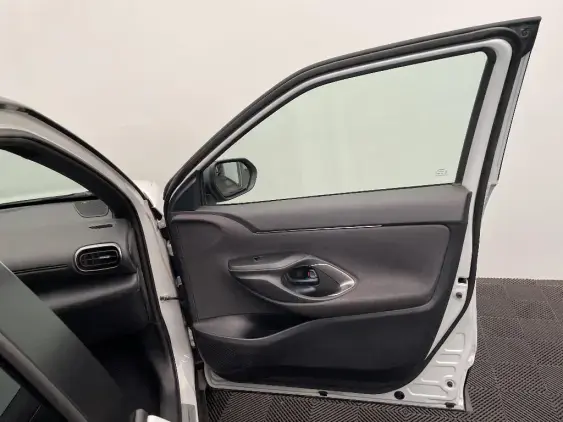 TOYOTA YARIS CROSS I - voiture d'occasion - Photo 20