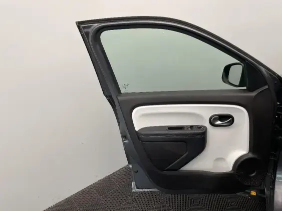 RENAULT TWINGO ELECTRIQUE III - voiture d'occasion - Photo 19