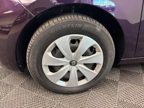 RENAULT ZOE - voiture d'occasion - Photo 19