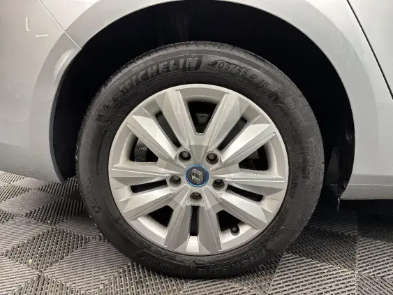 RENAULT MEGANE ESTATE IV - voiture d'occasion - Photo 23