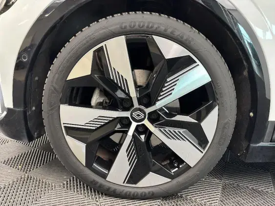 RENAULT MEGANE V - voiture d'occasion - Photo 21