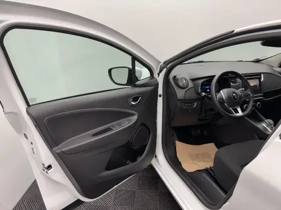 RENAULT ZOE - voiture d'occasion - Photo 17