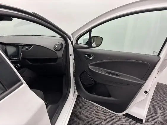 RENAULT ZOE - voiture d'occasion - Photo 18