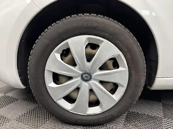 RENAULT ZOE - voiture d'occasion - Photo 20