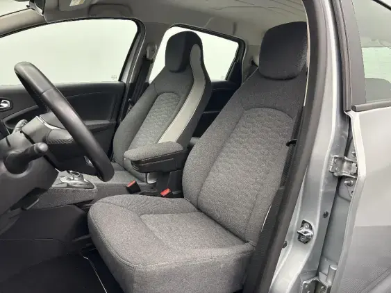 RENAULT ZOE - voiture d'occasion - Photo 17