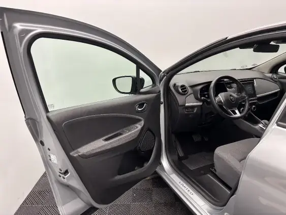 RENAULT ZOE - voiture d'occasion - Photo 18