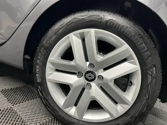 RENAULT CLIO V - voiture d'occasion - Photo 24