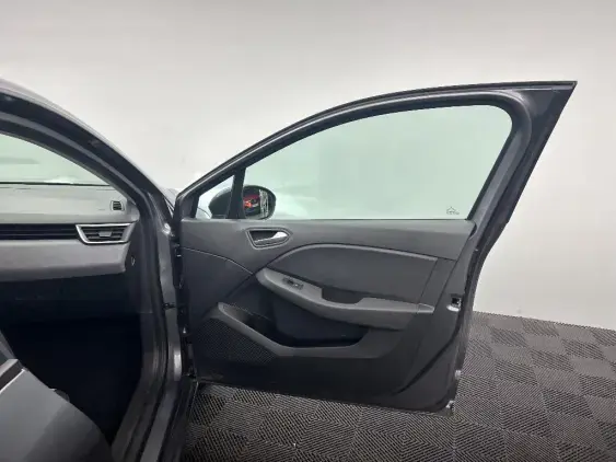 RENAULT CLIO V - voiture d'occasion - Photo 19