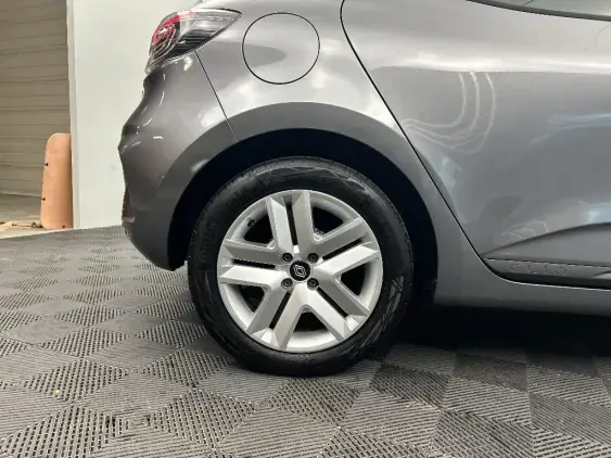 RENAULT CLIO V - voiture d'occasion - Photo 24