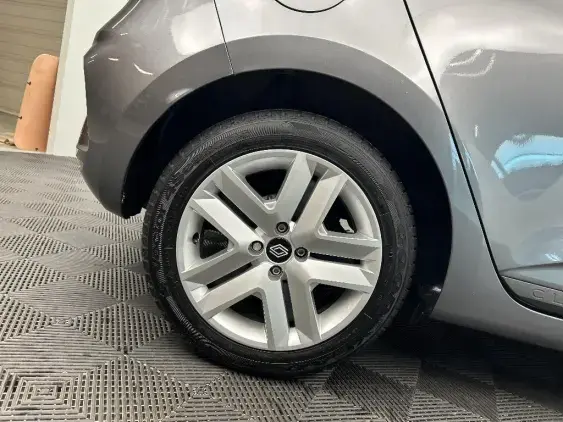 RENAULT CLIO V - voiture d'occasion - Photo 24