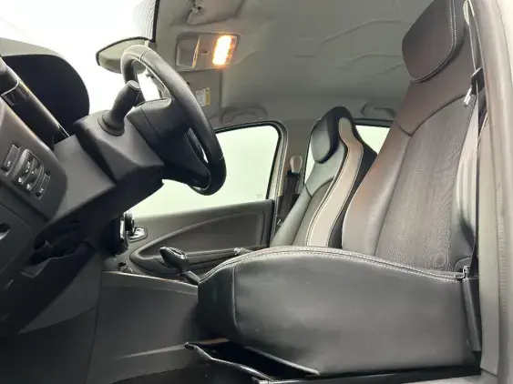 RENAULT ZOE - voiture d'occasion - Photo 16