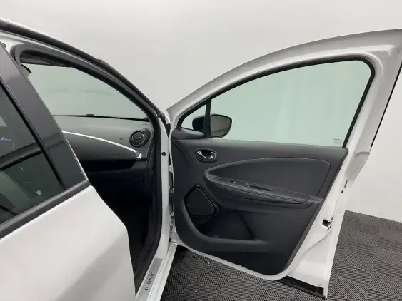 RENAULT ZOE - voiture d'occasion - Photo 18