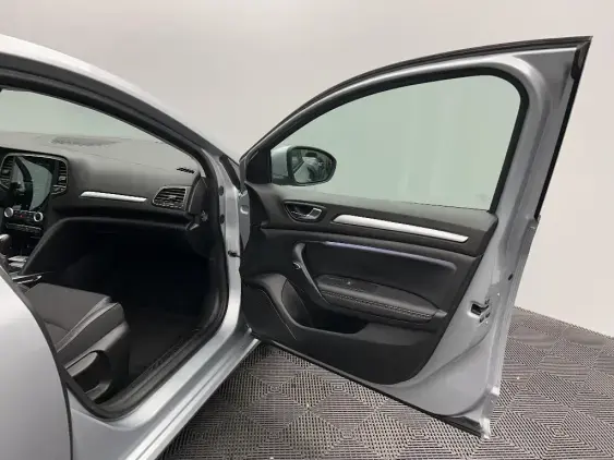 RENAULT MEGANE IV - voiture d'occasion - Photo 18