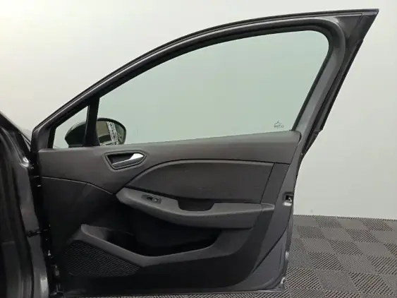 RENAULT CLIO V - voiture d'occasion - Photo 19