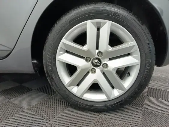 RENAULT CLIO V - voiture d'occasion - Photo 24