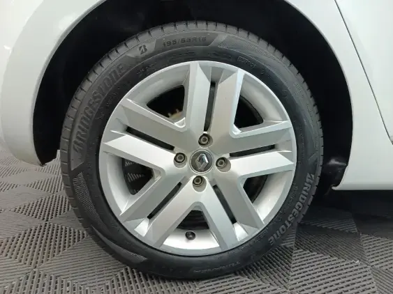 RENAULT CLIO REVERSIBLE V - voiture d'occasion - Photo 24