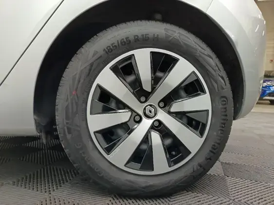 RENAULT CLIO V - voiture d'occasion - Photo 22