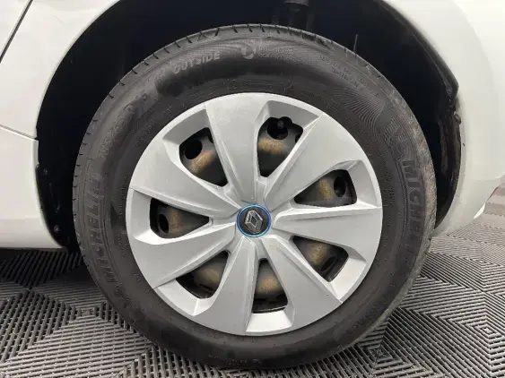 RENAULT ZOE - voiture d'occasion - Photo 21