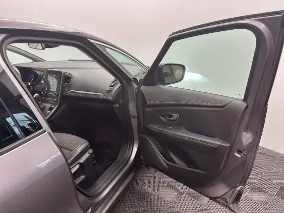 RENAULT SCENIC IV - voiture d'occasion - Photo 19